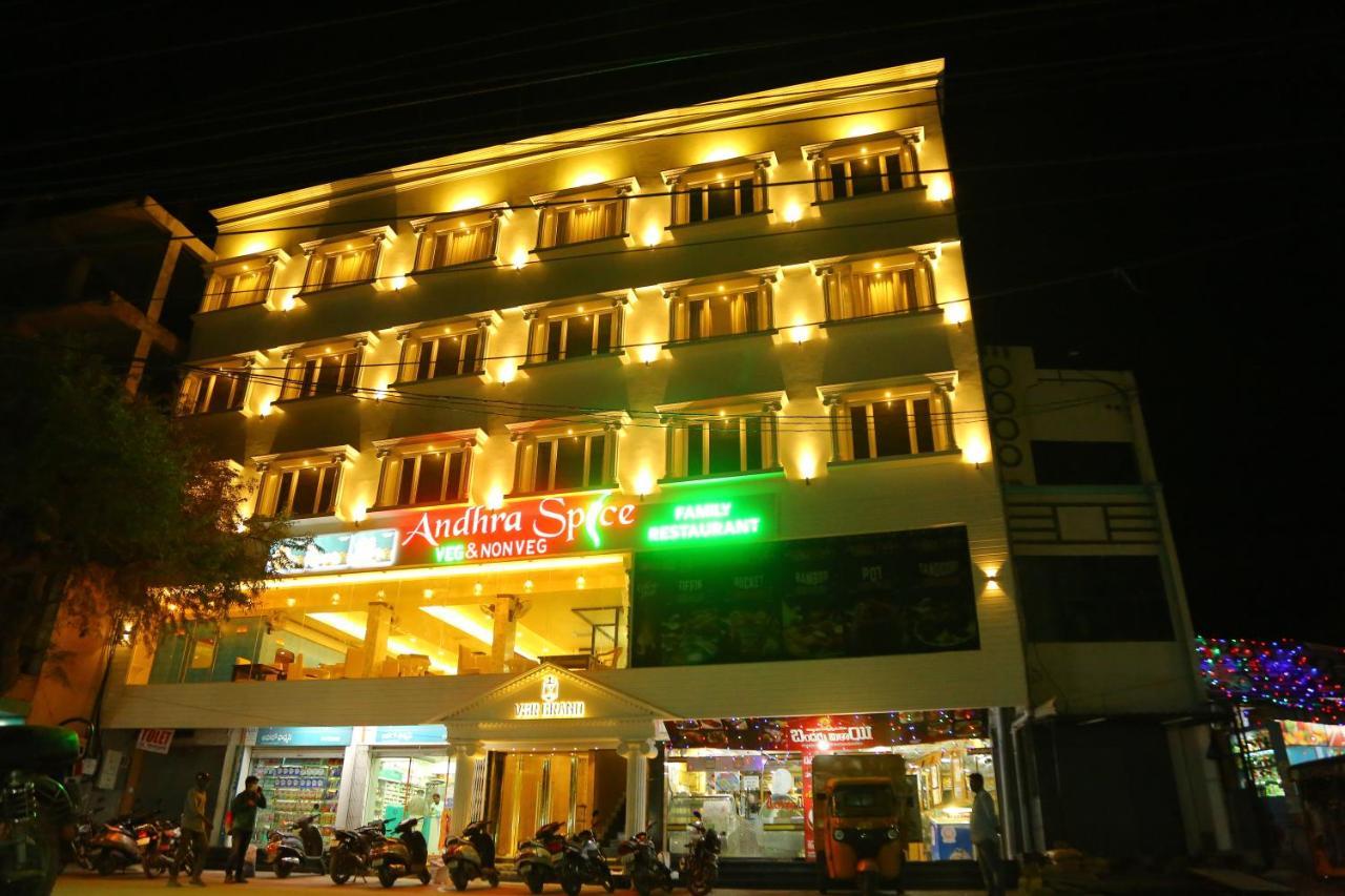 Vsr Grand Hotel Madanapalle Exterior foto